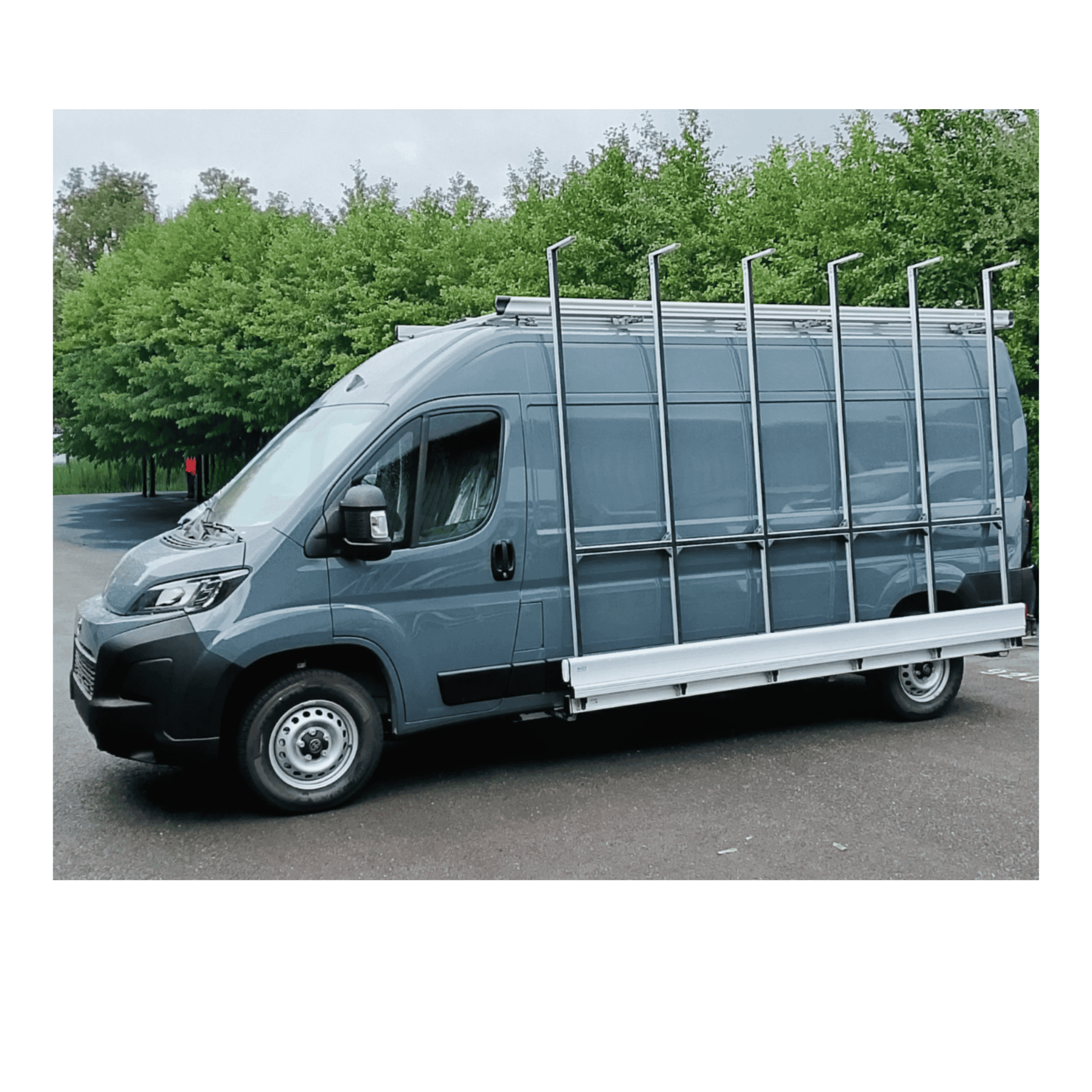 Aménagement extérieur berce-vitres sur Toyota pour vitrier