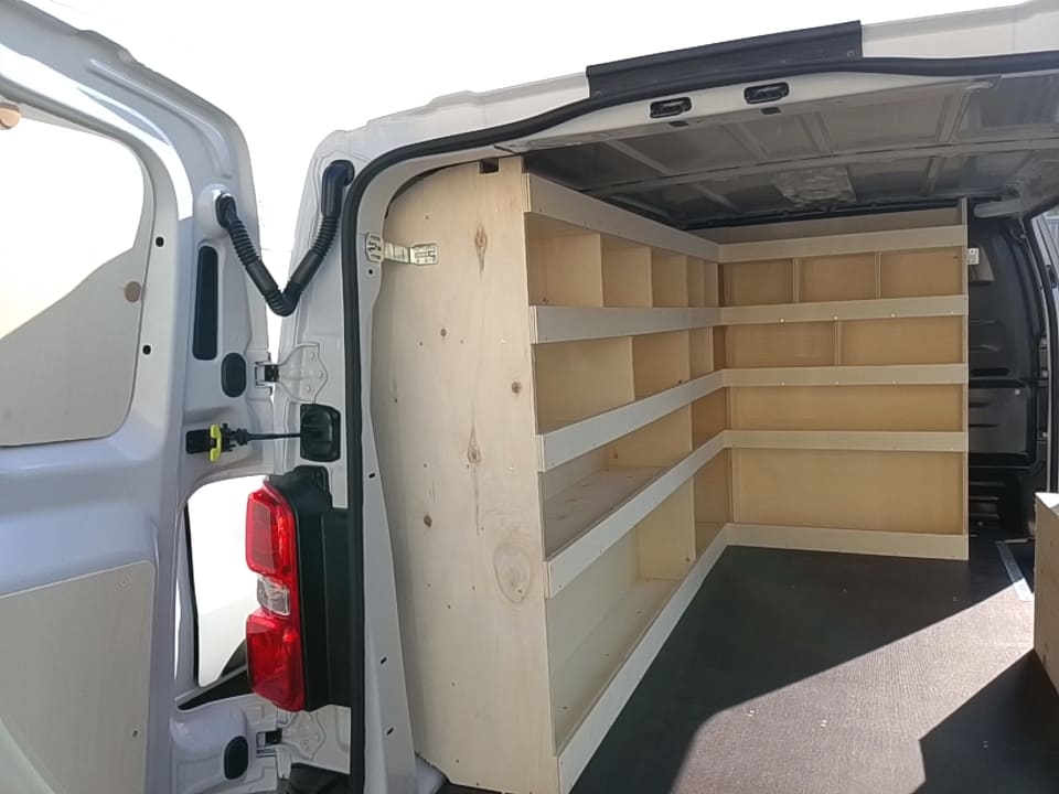 Citroën Jumpy XL aménagé bois pour ENR – MANY